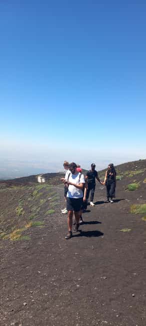 From Siracusa: Etna Tour - Trek, Wine and Food - Walking the southern slopes for 2.5 hours