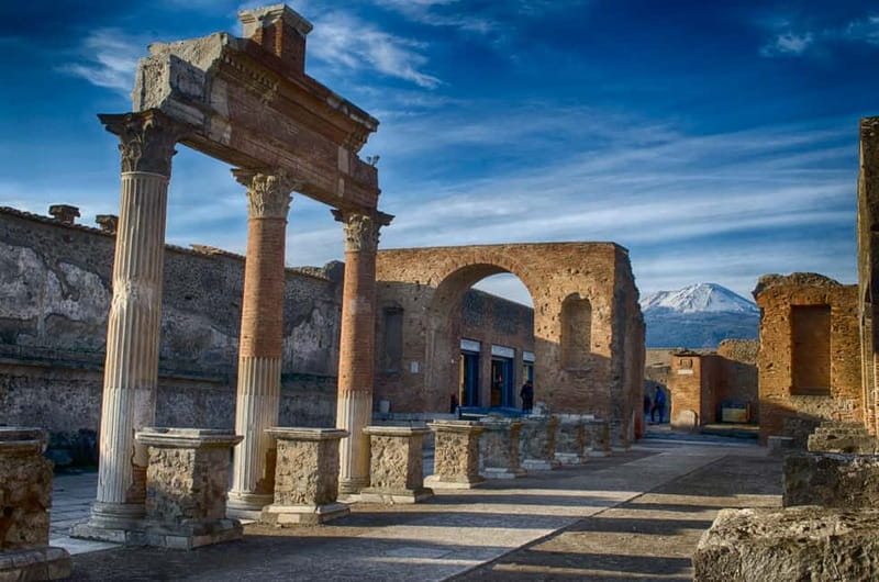 From Sorrento: Pompeii and Mount Vesuvius Trip with Lunch - Walking Through Pompeii With an Official Guide