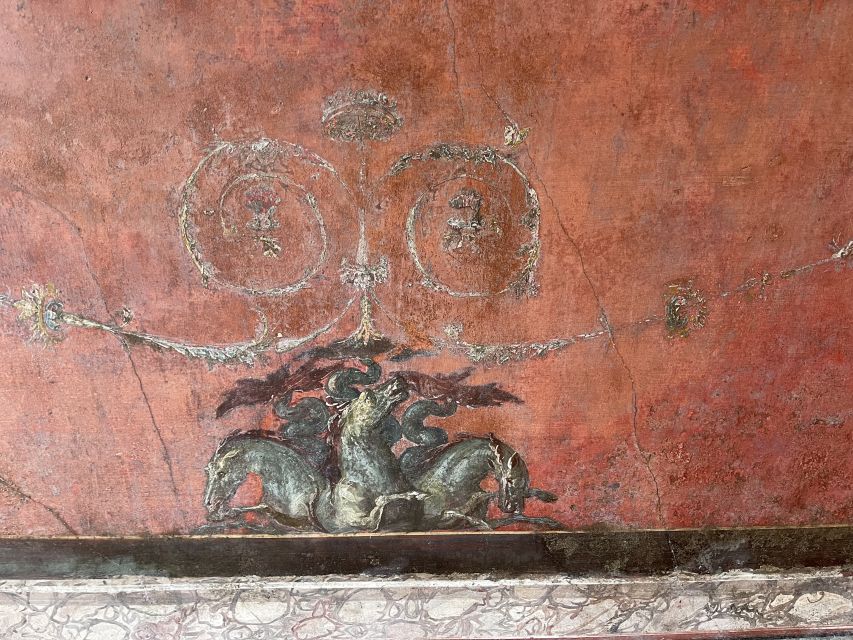 From Sorrento: Pompeii and Vesuvius Skip-the-Line Tour - The timing issue inside Pompeii