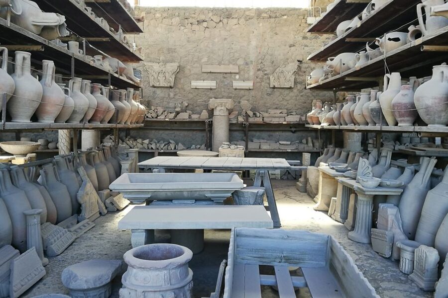From Sorrento: Pompeii and Vesuvius Tour - Pompeii in two hours: a sharp introduction, not a complete visit