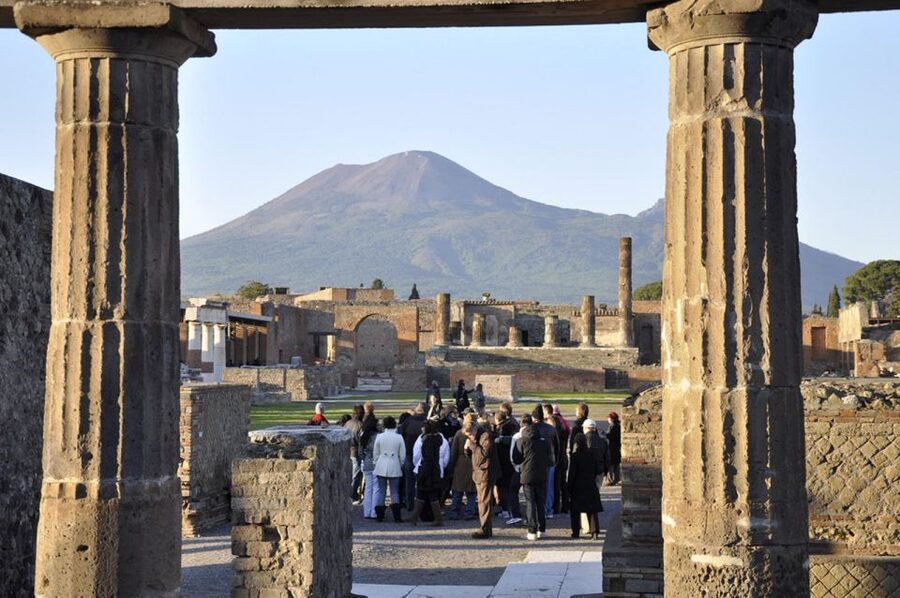 From Sorrento: Pompeii by Train with Vesuvius & Guided Tour - Starting at Tempio Travel Sorrento