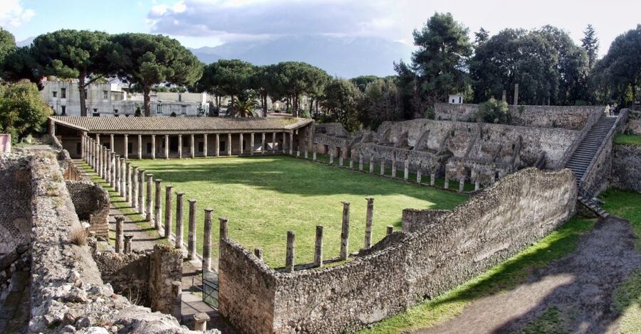 From Sorrento: Pompeii & Mt. Vesuvius Tour with Lunch & Wine - What Pompeii gives you, and what it asks from you