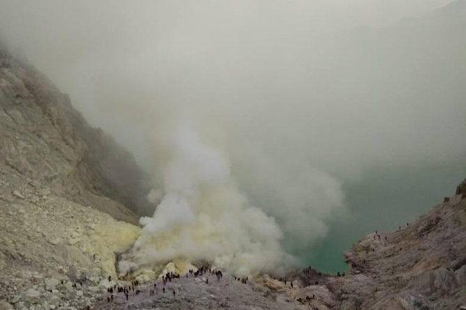 From Surabaya / Malang : Mt Bromo Sunrise - Ijen Blue Fire 2D1N - Two volcanoes, one very demanding 48 hours