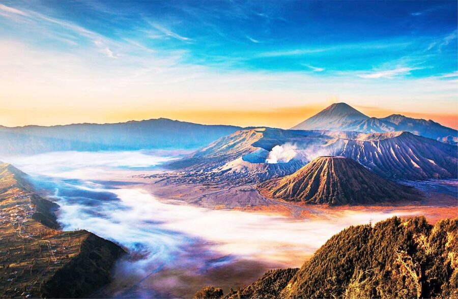From Surabaya: Mt. Bromo, Ijen, and Tumpak Sewu 3-Day Tour - Day two begins with a Mount Bromo sunrise