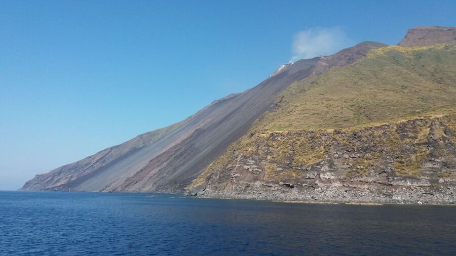 From Taormina: Chic Panarea and Stromboli Day Tour - Why Stromboli makes this 14-hour trip worthwhile