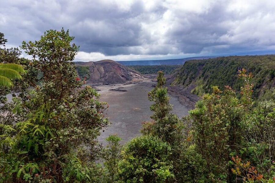 From the Big Island: Hawaii Volcanoes National Park Tour - A small group makes the long drive easier