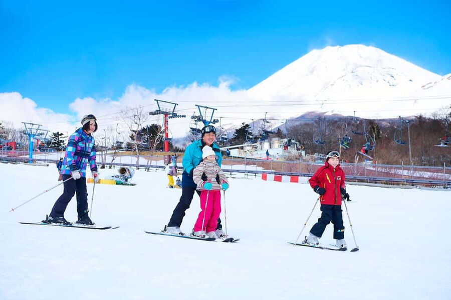 From Tokyo : Fujiyama Snow Resort Yeti Day Tour - The early start at Tokyo Mode Gakuen