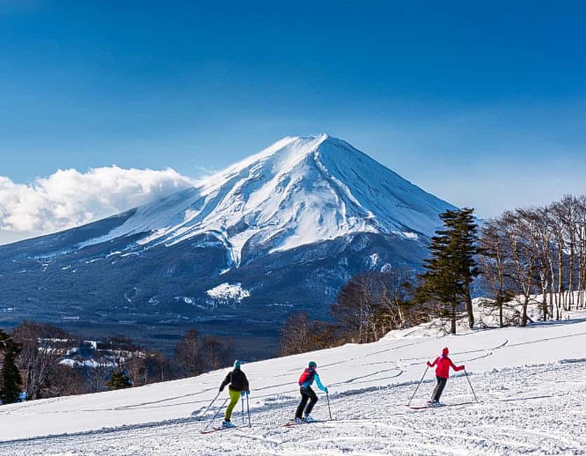 From Tokyo: Fujiyama Snow Resort Yeti Winter Ski Day Tour - Clothing and small items that matter