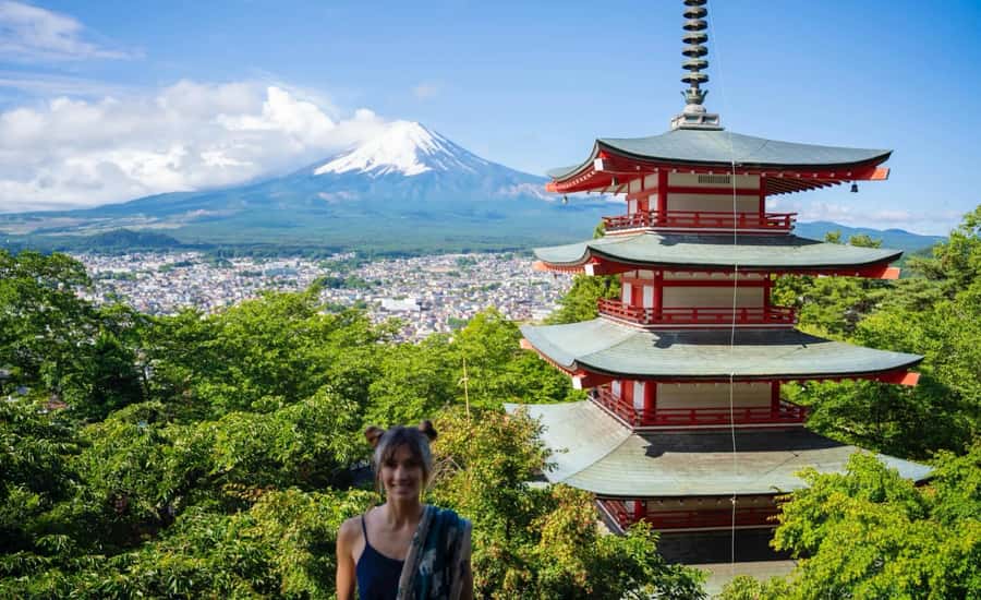 From Tokyo: Mount Fuji Full Day Private Tour English Guide - Oshino Hakkai and its eight spring ponds