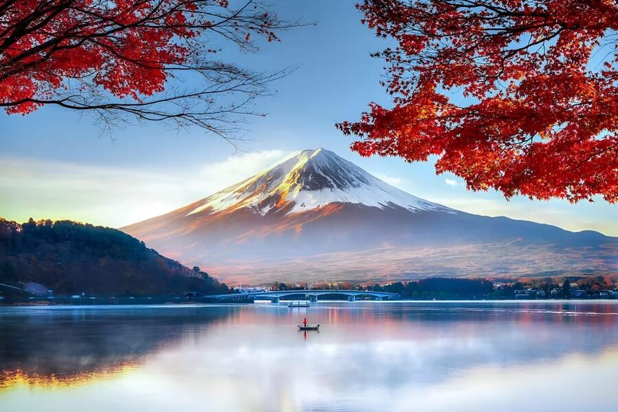 From Tokyo: Mount Fuji & Hakone Full Day Private Tour - Lake Kawaguchi with boats and cable cars