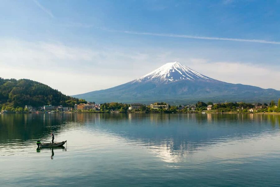 From Tokyo: Mount Fuji Highlights Private Tour - Oshino Hakkai and the taste of Yamanashi