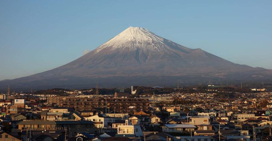 From Tokyo: Mount Fuji or Hakone+Gotemba Outlet Day Tour 10H - A private Fuji day from Tokyo