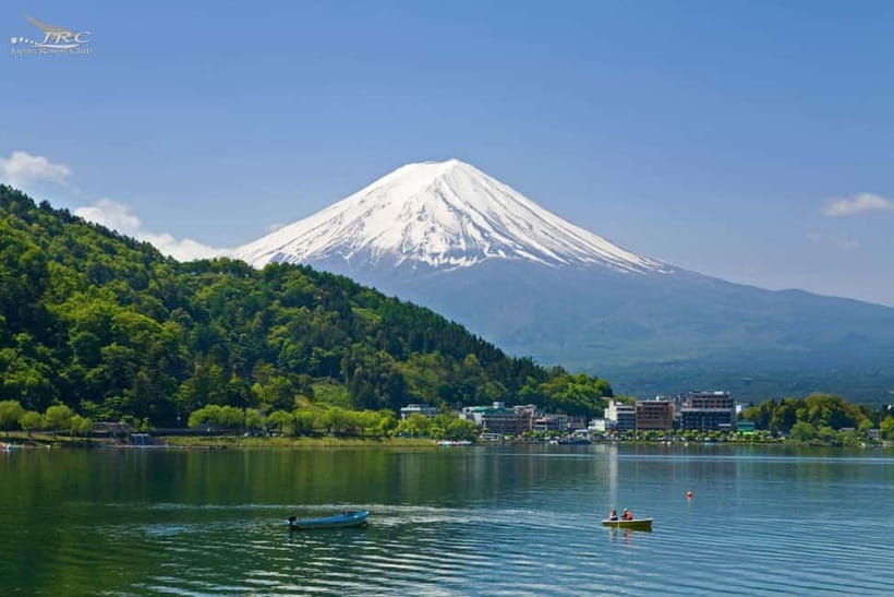 From Tokyo: Mount Fuji Private Tour With English Guide - Gotemba combines shopping with mountain views