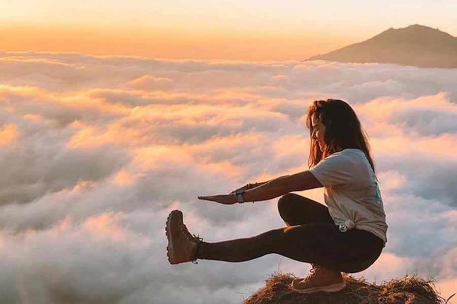 From Ubud: Mount Batur Hiking With Hotspring - Breakfast at the top, with volcanic steam nearby