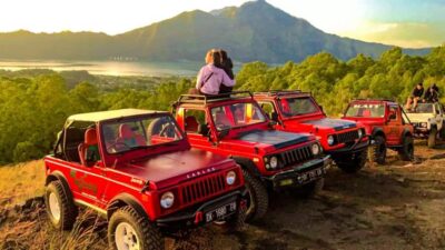 From Ubud: Mount Batur Shared Jeep Sunrise & Hot Spring Tour
