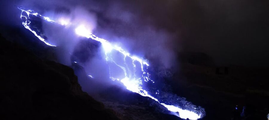 From Yogyakarta : 3Days Bromo-Ijen Vulcano drop Bali Hotel - Kawah Ijen: a demanding night hike