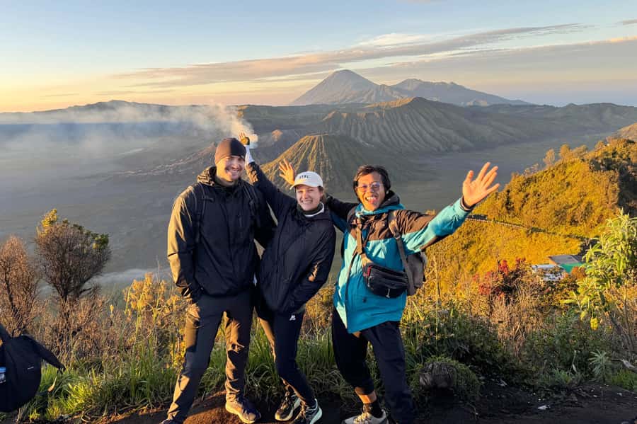 From Yogyakarta: Bromo, Ijen & Bali 3-Day Tour All Inclusive - Day 2: Bromo sunrise and the road to Bondowoso