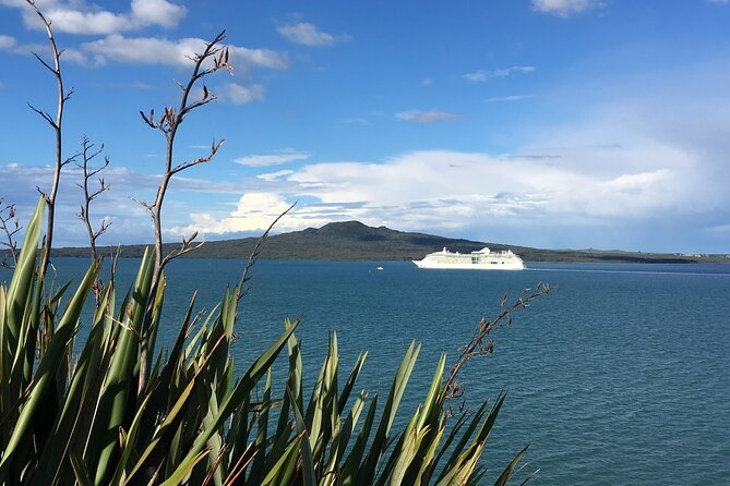 Full-Day Grand Auckland Volcanoes Tour - Mangere Mountain shows the scale of Maori settlement