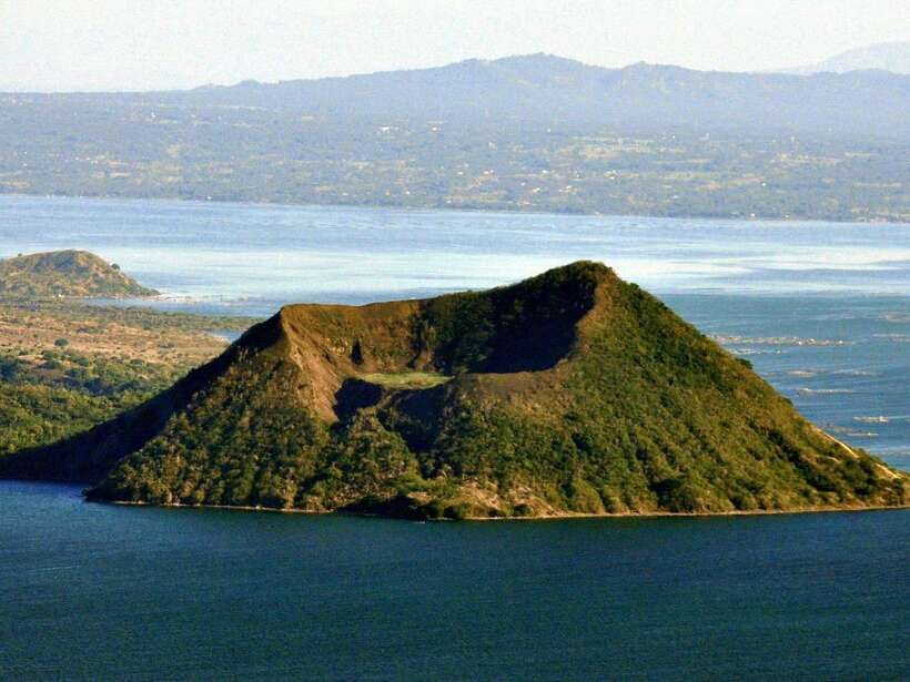 Full-Day Manila City, Tagaytay Taal Volcano and Lake Tour - Guides, drivers, and the value of commentary