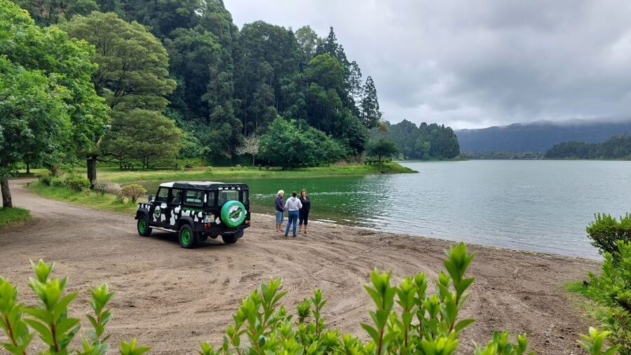 Full Day Sete Cidades + Lagoa do Fogo - Liqueur, waterfall, and volcanic power