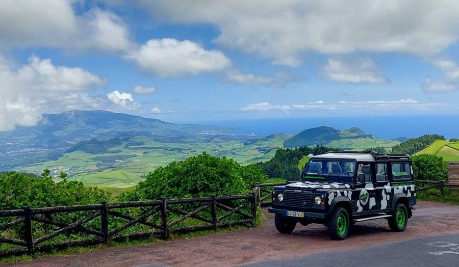 Full Day Sete Cidades + Lagoa do Fogo - Into the Sete Cidades caldera