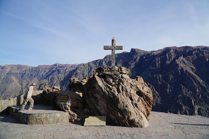 Full Day Tour / Colca Canyon - Condor’s Cross and the first canyon view
