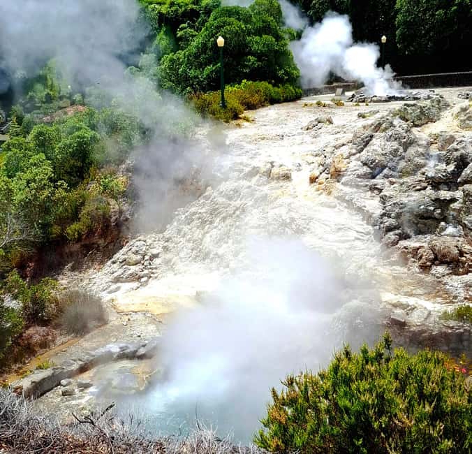 Furnas: Volcano Wonders, Tea Plantation & Waterfall Tour - Furnas Lake and the Nossa Senhora das Vitórias Chapel
