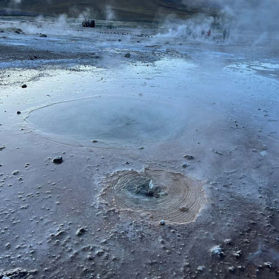 Geysers del Tatio: Sunrise and breakfast in Atacama - Coffee and breakfast beside the steam
