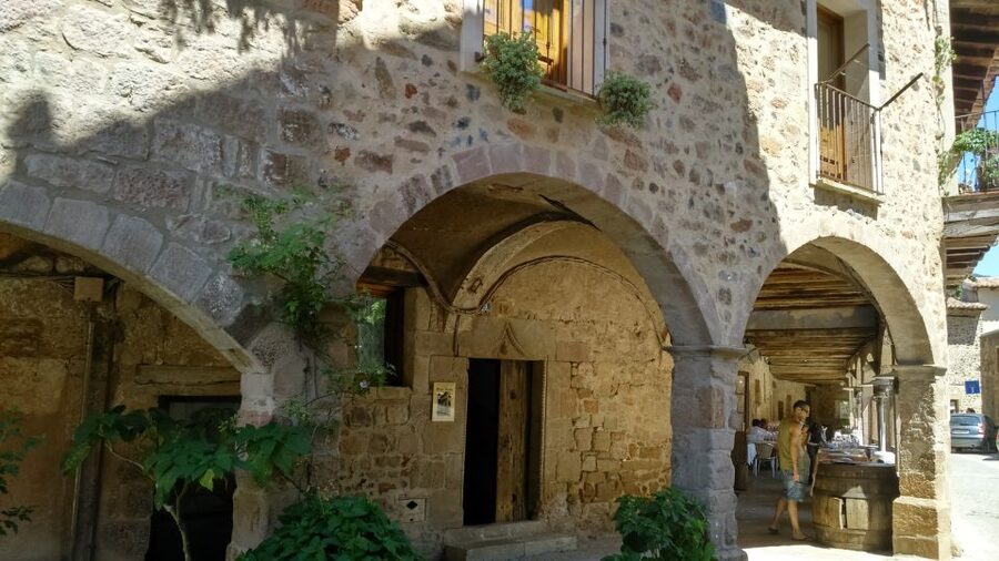 Girona: Volcano Area, Besalú, and Banyoles Lake Tour - At a glance