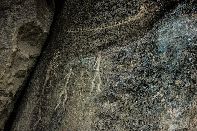 Gobustan, Mud volcanoes, Fire temple, Fire mountain GROUP TOUR - Mud volcanoes up close