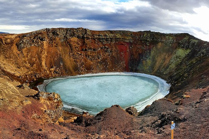 Golden Circle and Kerid Volcanic Crater Small-Group Day Tour - The return route through Hveragerði