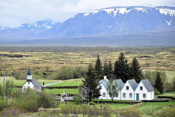 Golden Circle, Bruarfoss & Kerid Crater by Minibus from Reykjavik - The guide can make or break the day