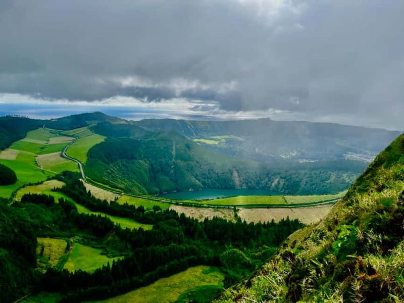 Guided Buggy - 4x4 Adventure - Sete Cidades Volcanic Crater - Vista do Rei and the abandoned hotel