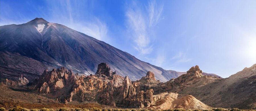 Guided tour of Roques de Garcia - Teide National Park - Llanos de Ucanca and the story beneath your feet