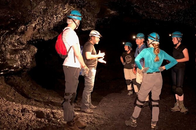 Guided tour of the 2004 lava tunnels - Two hours of slow movement underground