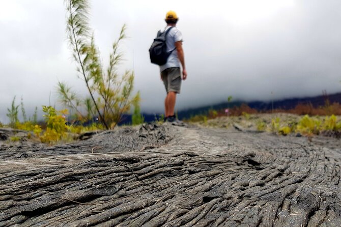 Guided tour of the 2004 lava tunnels - What to wear and carry