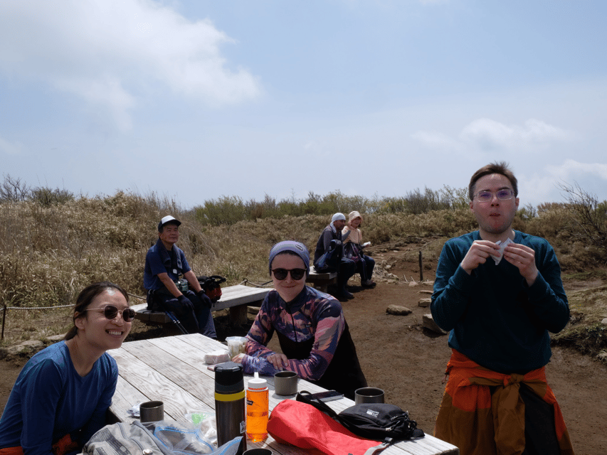 Hakone: Traverse the Hakone Caldera and Enjoy Onsen - Three hours along the ridge