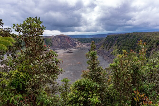 Hawaii Volcanoes National Park Experience from the Big Island - Entering Hawaii Volcanoes National Park