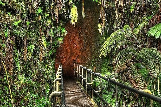 Hawaii Volcanoes National Park Experience from the Big Island - Weather, walking, and what to pack