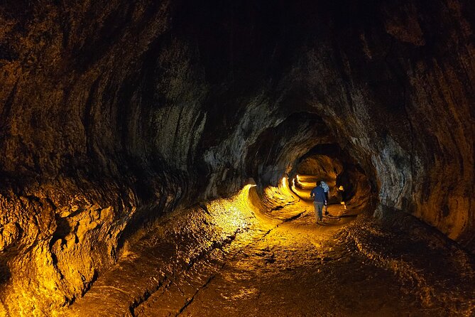 Hawaii Volcanoes, Waterfalls, Beaches & Hilo Highlights Day Tour - Hilo Farmers Market and a practical lunch break