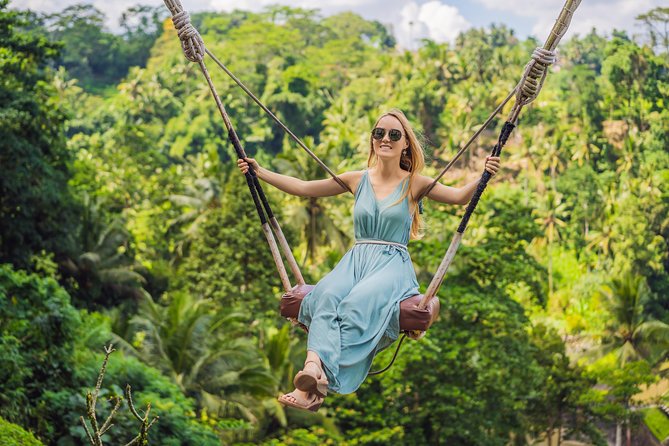 Highlights of Ubud & Mount Batur Volcano - Private Day Trip - Tirta Empul: sacred springs and a busy ritual site