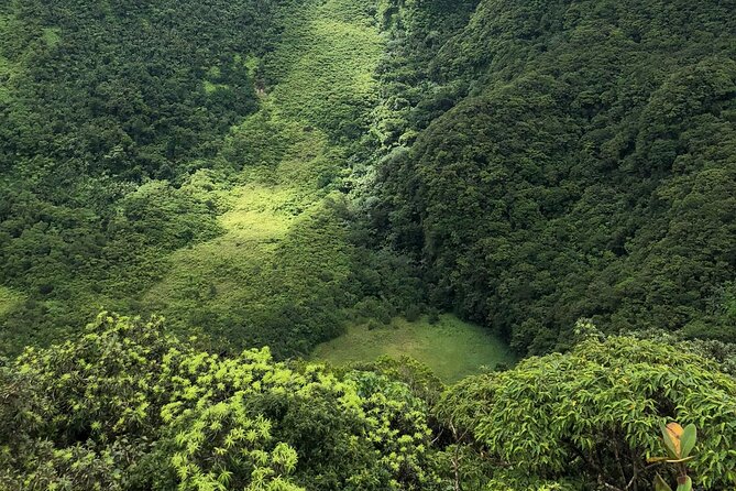 Hike St. Kitts: Highest peak Mount Liamuiga Volcano - Fitness, Clothing, and Packing Advice
