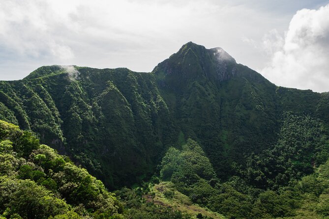 Hike St. Kitts: Highest peak Mount Liamuiga Volcano - From Basseterre to the trailhead