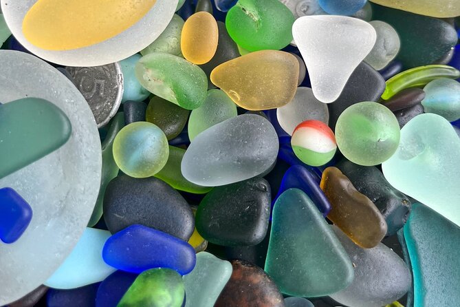 Hike St. Kitts: Sea Glass Discovery at Volcanic Beach - From tropical growth to a volcanic coast