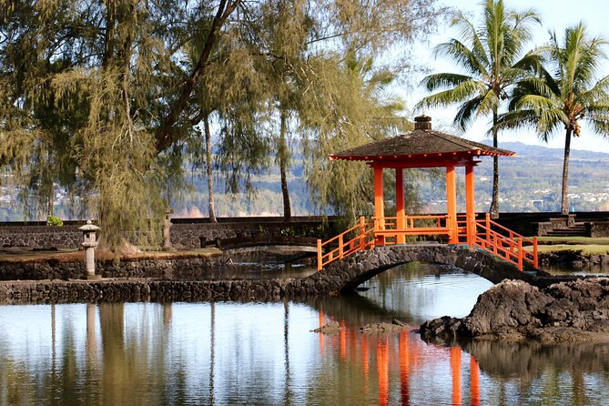 Hilo Shore Excursion: Active Volcano, Lava Tube, Waterfall and Gardens - The Chain of Craters Road in half an hour