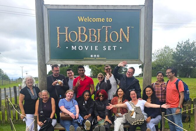 Hobbiton & Rotorua including Wai-O-Tapu - Small Group Tour from Auckland - The long return to Auckland