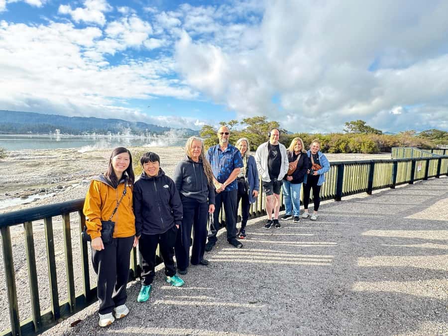 Hobbiton, Waitomo, Rotorua & Taupo 2-Day Tour from Auckland - Hamilton Gardens on the way home