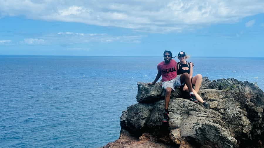 Honolulu: Diamond Head Hike with Transfers - First 15 minutes: the paved trail and dry volcanic ground