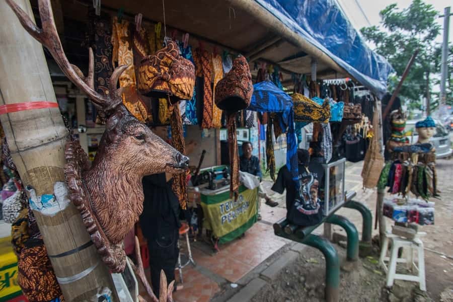 Jakarta: Bandung Volcano Day Tour - Lunch, Fruit, and the Flavors of the Day