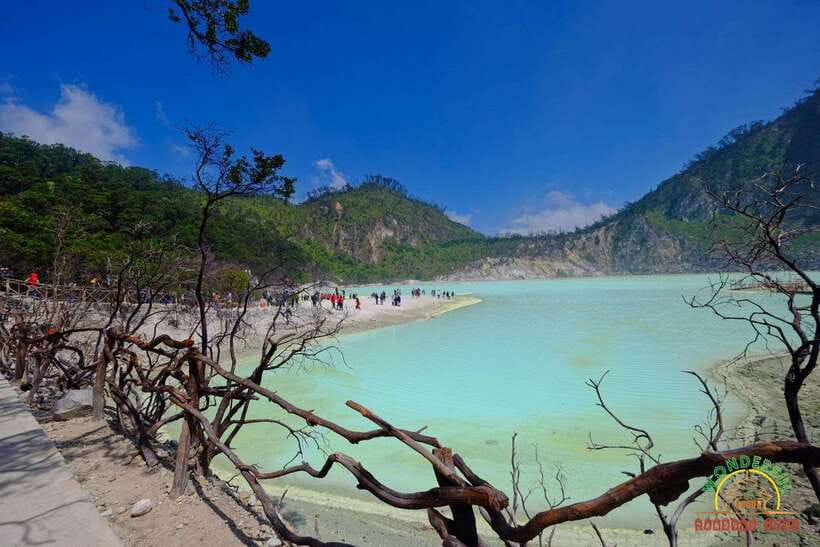 Jakarta: Volcano, Suspension Bridge, and Hot Spring Tour - Lunch, costs, and what is actually included